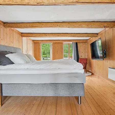 Brygge Sjogata Villa *