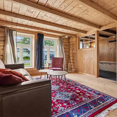 Brygge Sjogata Villa *